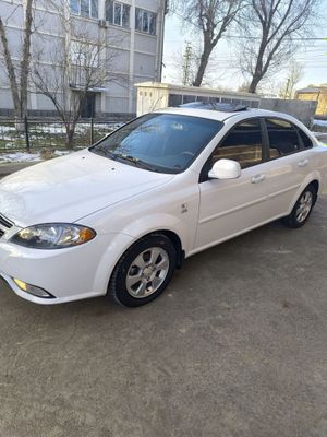 Lacetti gentra (жентра) 3 поз, 2024г, 25000 км, белый цвет, автомат.