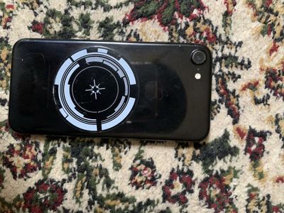 Iphone 7 qotmasdan ishledi