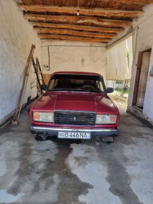 Vaz 2107 sotiladi