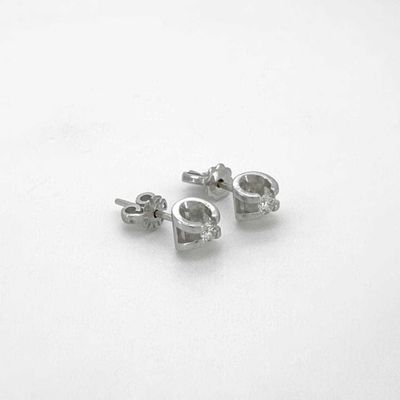 Золотые серьги (750 пробы) с бриллиантами