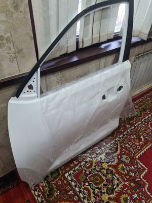 Дверь KIA Sonet белая
