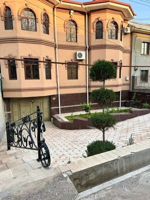 Продаетсядом Циалковский МирзоУлугбек Фасад18м соток4 МечетьАвайхон