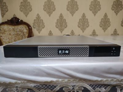 Источник бесперебойного питания EATON 5P1550İR