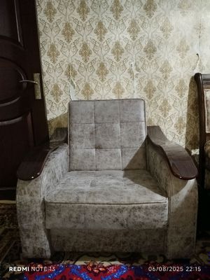KRESLO SOTILADI XOLATI ZOR