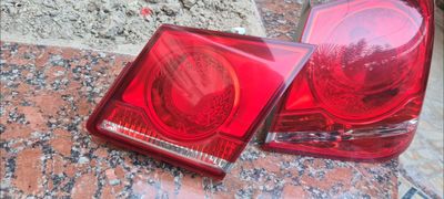 Chevrolet kruz orqa fara sotiladi