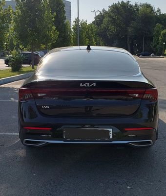 Автомобиль KIA K5