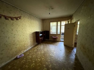 Юнусабад 4-квартал, 1 хона, 1-этаж. СРОЧНО сотилади
