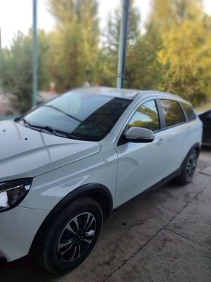 Лада Веста кросс