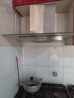 кухонный наборшкаф газплита.витишка стеклянная