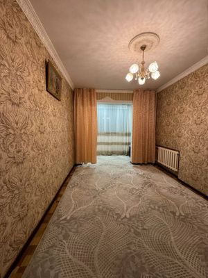 Мирзо Улугбек тумани ТТЗ 2 бозорри йонида 3- этаж 2 хона