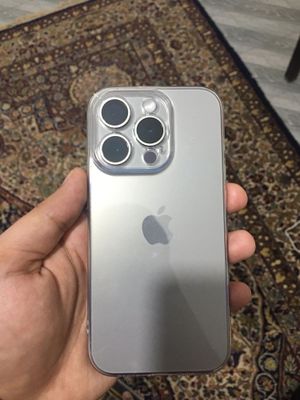 Iphone 15 pro natural titanium