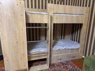 Двухэтажный кровать с шкафом