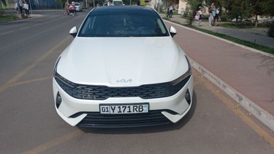 Авто с водителям Kia k5