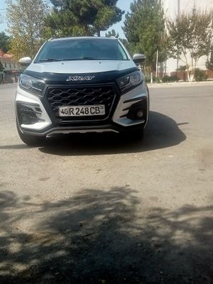 Lada xray cros 2019 yil