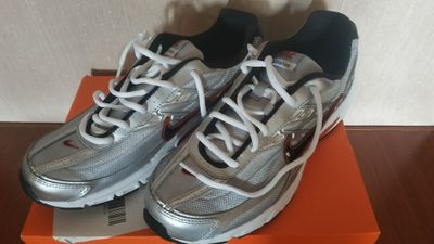 Nike initiator 44.5