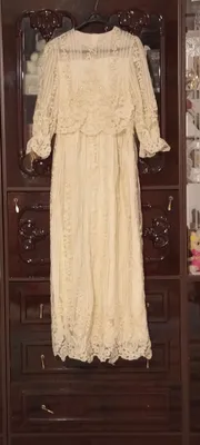 Vecherni ko'ylak holati yaxshi bir marta kiyilgan