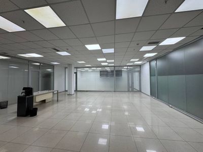 Аренда офис в Центре 24/7 Сквер Вестминистр метро Амир Темур