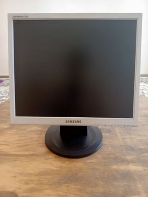 Монитор Samsung 720 N