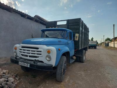 Срочно ЗИЛ сотилади документ фургон нархи 4200 dollr sunnatiga otiladi