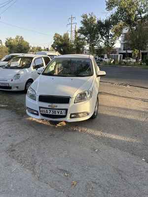 Sotiladi nexia 3 2017 yil. 87 000 km yurgan halol avtomat