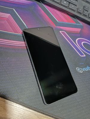 Samsung A06 sotiladi holati yangi 5 oy ishlatilgan