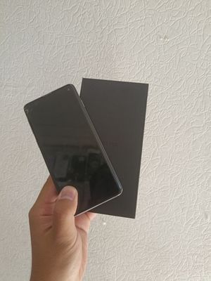 Samsung s10 sotiladi