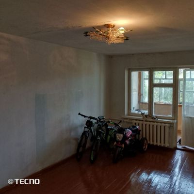 Квартира 3-з комнатная 4 этаж 44квартал