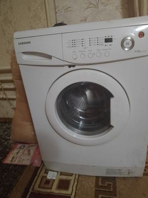 Продаётся стиральная машина б/у
