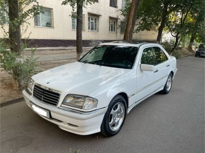 Mersedes benz sotiladi
