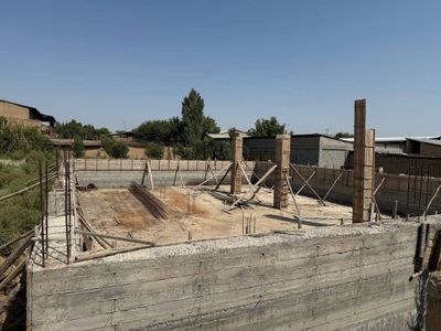 Йер сотилади 10 сотих Тошми постан 4 км крганда