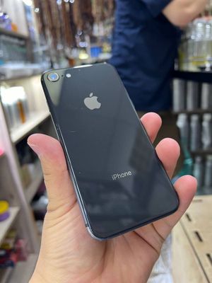 Iphone 8 sotiladi