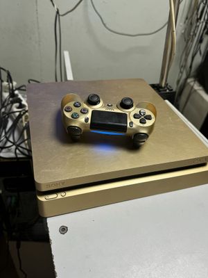 Playstation 4 slim