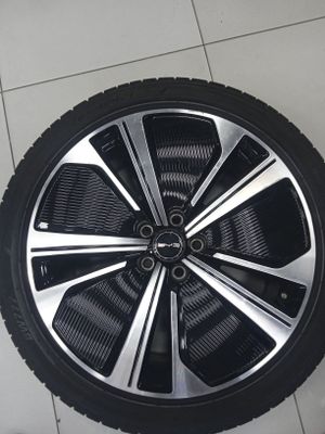 BYD tang zapaska