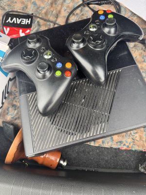 XBOX 360 в хорошем состояние