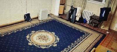 Chorsu kvartira 2 ta bola kerak