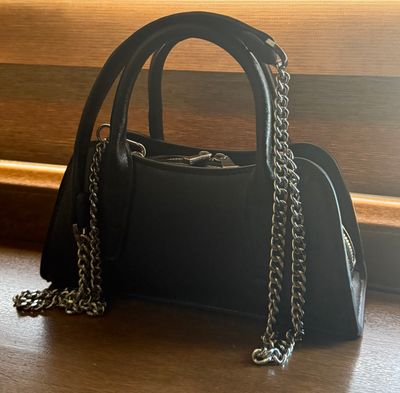 Продается оригинальная сумка Zara