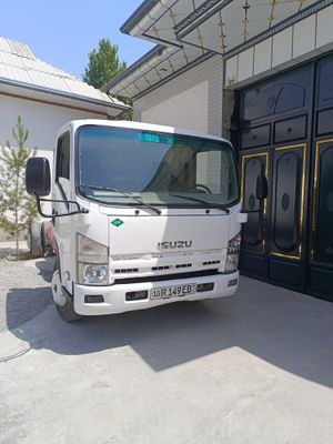 Isuzu sotiladi ishga tayor