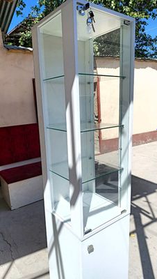 Ойнали шкаф сотилади