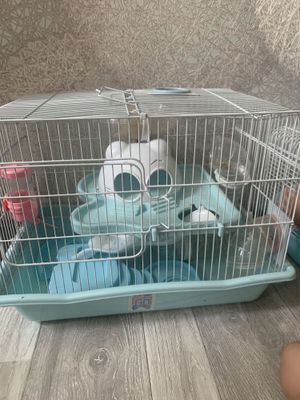 Подам клетку для хомячков или