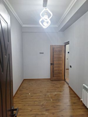 МЕТРО 1-БЕКАТ 100 метр СЕРГЕЛИ ЧОШТЕПАДА 2/9/12 48 м²