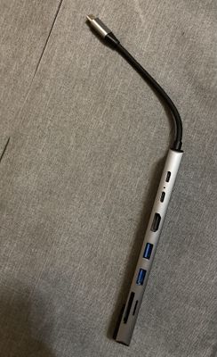 Ko‘p funksiyali USB-C hub sotiladi Adapter