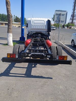 Aftobus isuzuzu holati zoʻr