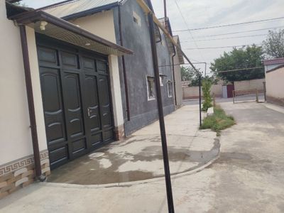 Uy sotiladi srochna
