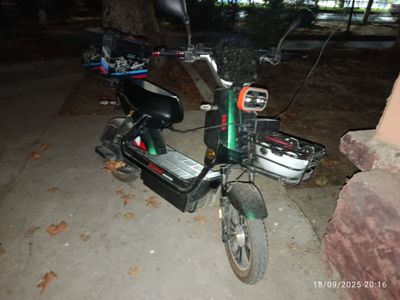 SALE!!! Skuter sotiladi