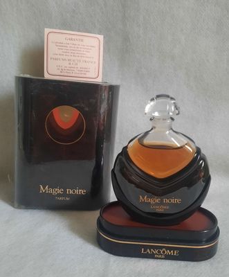 Винтажные духи Magie noire Lancome France