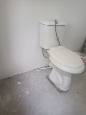 Unitaz sotiladi ishlatilgan xolati yaxwi coco