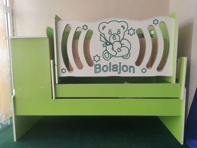 Detiski mebil holati yangdidek
