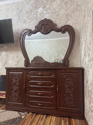 Spalniy mebel idial holatda sotiladi