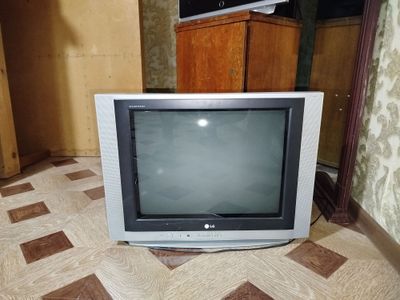 телевизор .
