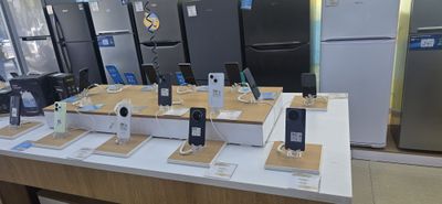 Samsung A56 8/256 gb Har-hil turdagi telefon modellari mavjud